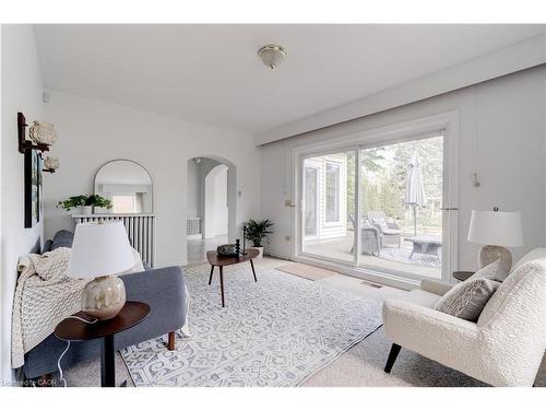 1427 Ontario Street, Burlington, ON 