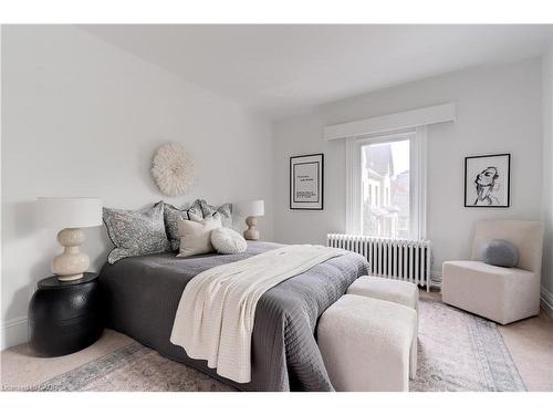 1427 Ontario Street, Burlington, ON 