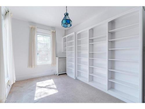 1427 Ontario Street, Burlington, ON 