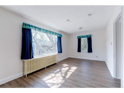 1427 Ontario Street, Burlington, ON 