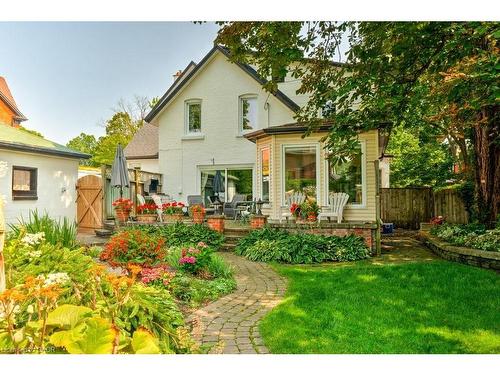 1427 Ontario Street, Burlington, ON 