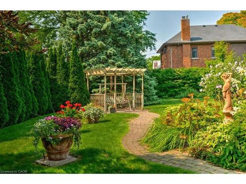 1427 Ontario Street, Burlington, ON 