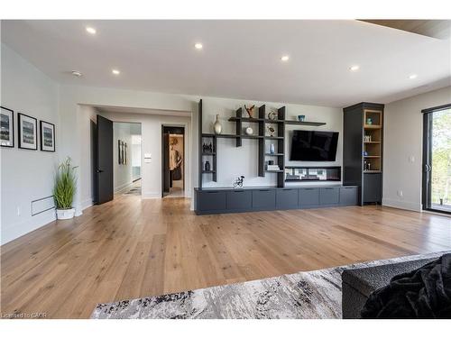 13311 Sixth Line Nassagaweya, Milton, ON - Indoor Photo Showing Living Room