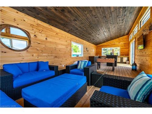 13311 Sixth Line Nassagaweya, Milton, ON -  Photo Showing Living Room