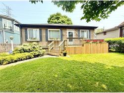 115 Beach Boulevard  Hamilton, ON L8H 6V8