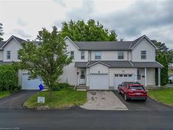 34-90 Mooregate Crescent  Kitchener, ON N2M 5P7