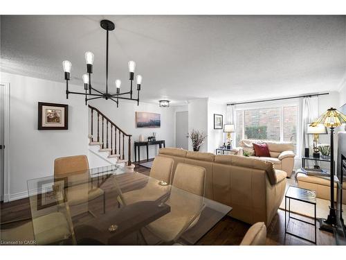 3-2058 Brant Street, Burlington, ON - Indoor Photo Showing Other Room