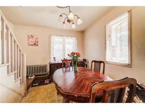 318 Middle Street, Cambridge, ON - Indoor Photo Showing Dining Room