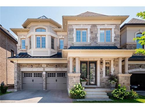 66 Merlin Street  Oakville, ON L6H 0Z4