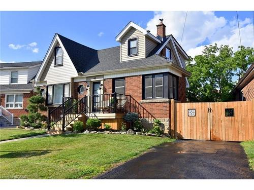 45 Dunkirk Drive  Hamilton, ON L8K 4W9