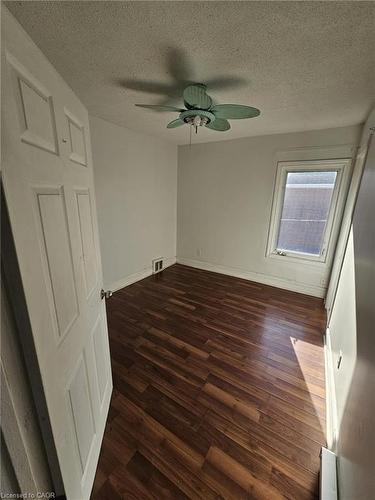 219 Avondale Street, Hamilton, ON - Indoor Photo Showing Other Room