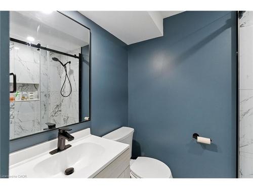 374 Magnolia Drive, Hamilton, ON - Indoor Photo Showing Bathroom