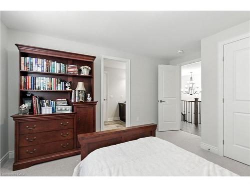 15 Robarts Drive, Ancaster, ON - Indoor Photo Showing Bedroom