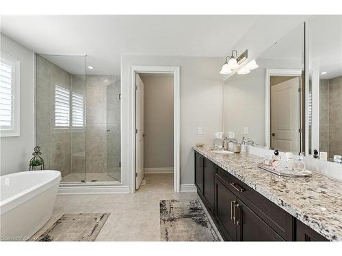 15 Robarts Drive, Ancaster, ON - Indoor Photo Showing Bathroom