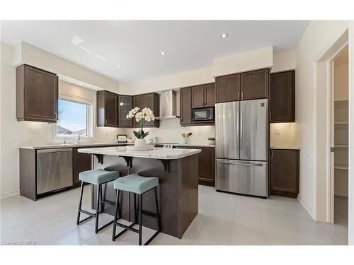 30 Rowley Street, Brantford, ON - Indoor Photo Showing Kitchen With Upgraded Kitchen