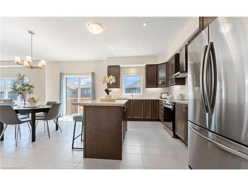 30 Rowley Street, Brantford, ON - Indoor Photo Showing Kitchen With Upgraded Kitchen
