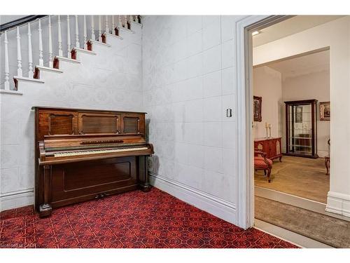 99 Blake Street, Hamilton, ON - Indoor Photo Showing Other Room