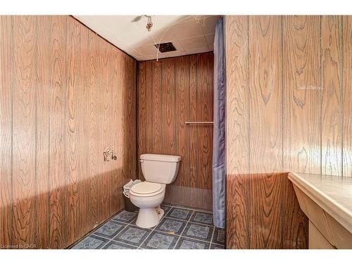 99 Blake Street, Hamilton, ON - Indoor Photo Showing Bathroom