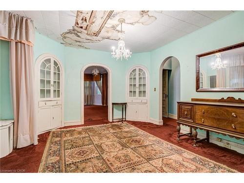 99 Blake Street, Hamilton, ON - Indoor Photo Showing Other Room