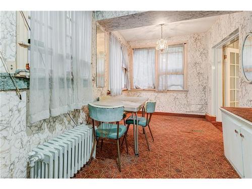 99 Blake Street, Hamilton, ON - Indoor Photo Showing Bathroom