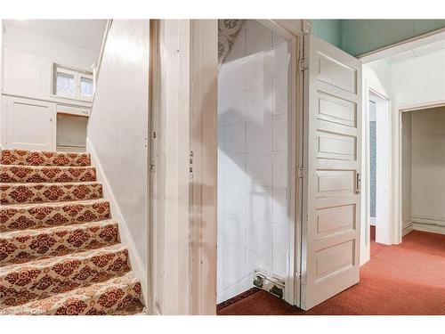 99 Blake Street, Hamilton, ON - Indoor Photo Showing Other Room