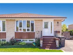 61 Avondale Boulevard  Brampton, ON L6T 1H1