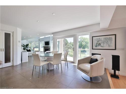 1270 1 Side Road, Burlington, ON - Indoor