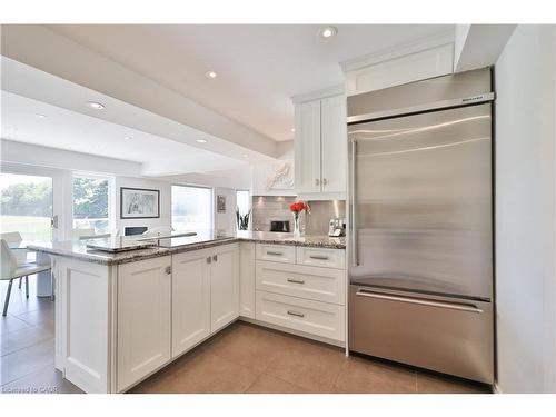 1270 1 Side Road, Burlington, ON - Indoor Photo Showing Kitchen
