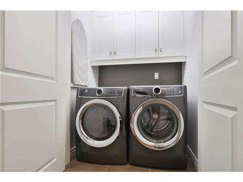 1270 1 Side Road, Burlington, ON - Indoor Photo Showing Laundry Room