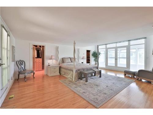 1270 1 Side Road, Burlington, ON - Indoor