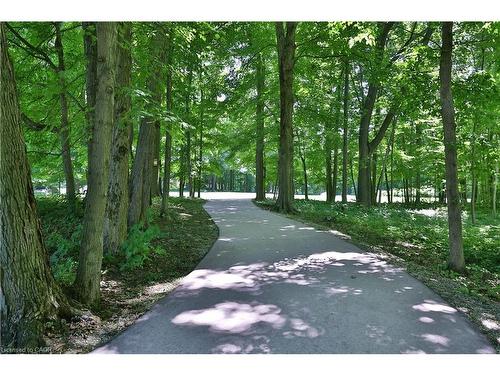 1270 1 Side Road, Burlington, ON - Outdoor