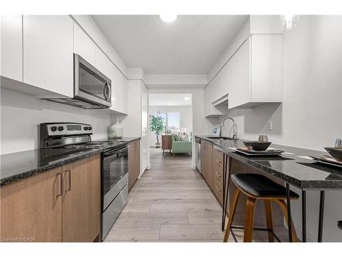 9-182 Bridge Crescent, Minto, ON - Indoor Photo Showing Kitchen