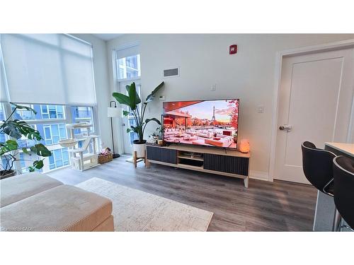 512-10 Concord Place, Grimsby, ON - Indoor