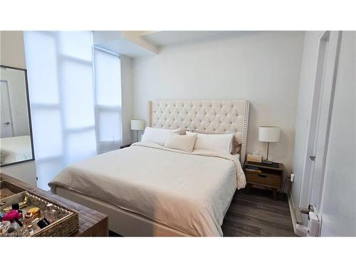 512-10 Concord Place, Grimsby, ON - Indoor Photo Showing Bedroom