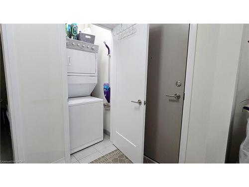 512-10 Concord Place, Grimsby, ON - Indoor Photo Showing Laundry Room