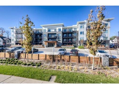 301-110 Fergus Avenue, Kitchener, ON - Outdoor