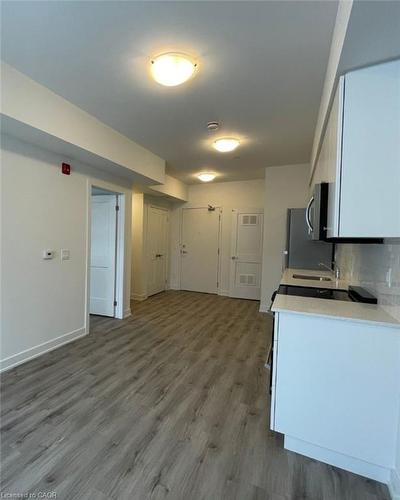 301-110 Fergus Avenue, Kitchener, ON - Indoor Photo Showing Other Room