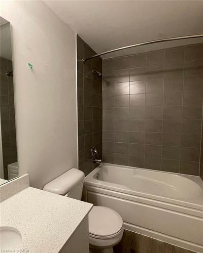301-110 Fergus Avenue, Kitchener, ON - Indoor Photo Showing Bathroom