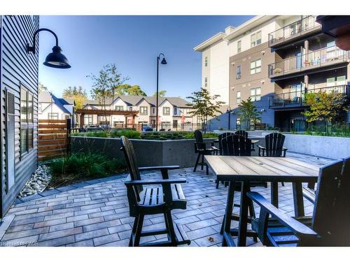 301-110 Fergus Avenue, Kitchener, ON - Outdoor