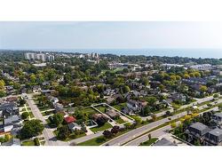 253 Margaret Drive  Oakville, ON L6K 2W3