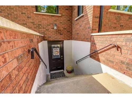 542 Paris Road, Paris, ON - Outdoor With Exterior