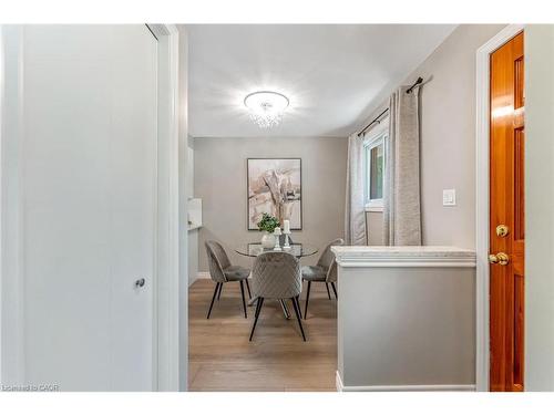 323 Hixon Road, Hamilton, ON - Indoor