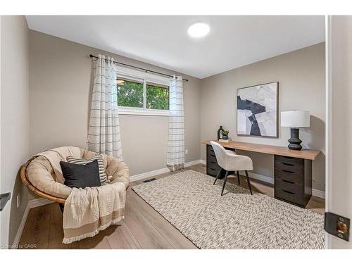 323 Hixon Road, Hamilton, ON - Indoor Photo Showing Office