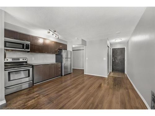 725-38 Joe Shuster Way, Toronto, ON - Indoor Photo Showing Kitchen With Stainless Steel Kitchen