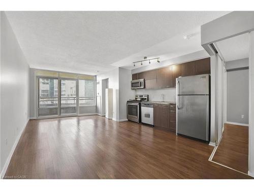 725-38 Joe Shuster Way, Toronto, ON - Indoor Photo Showing Kitchen With Stainless Steel Kitchen