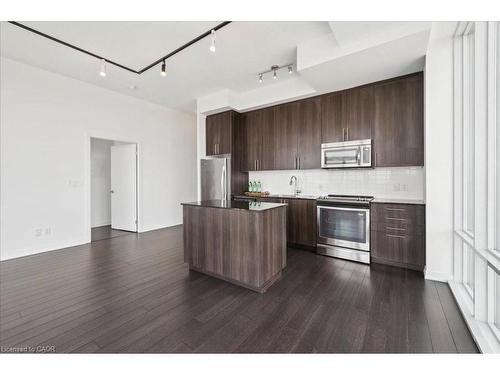 1702-85 Duke Street W, Kitchener, ON - Indoor Photo Showing Kitchen With Stainless Steel Kitchen