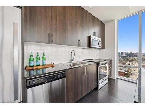 1702-85 Duke Street W, Kitchener, ON - Indoor Photo Showing Kitchen With Stainless Steel Kitchen With Double Sink With Upgraded Kitchen