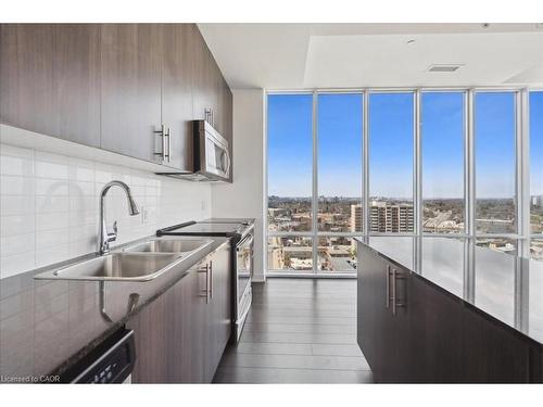1702-85 Duke Street W, Kitchener, ON - Indoor Photo Showing Kitchen With Double Sink With Upgraded Kitchen