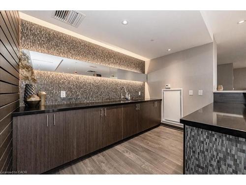 1702-85 Duke Street W, Kitchener, ON - Indoor Photo Showing Other Room