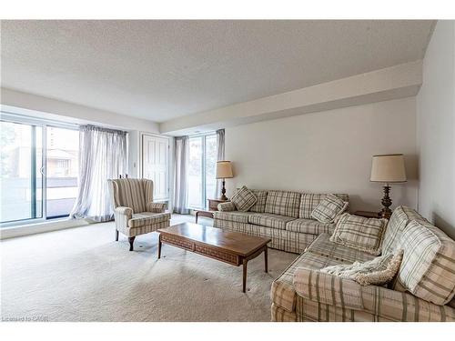 304 (3D)-67 Caroline Street S, Hamilton, ON - Indoor Photo Showing Living Room